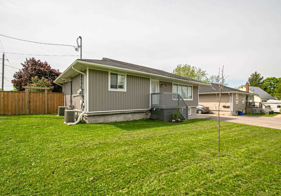 1215-king-street-e-oshawa-ontario-e5634478