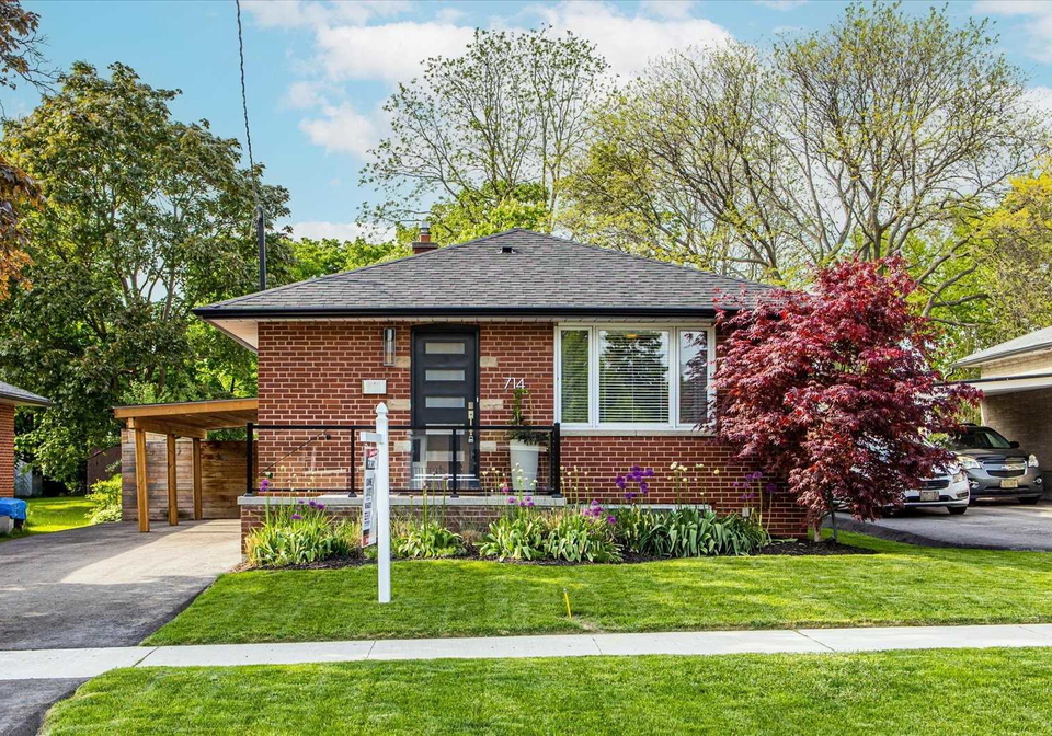 714-gilbert-street-w-whitby-ontario-e5650726