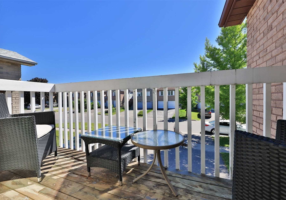 31-empire-crescent-clarington-ontario-e5673443