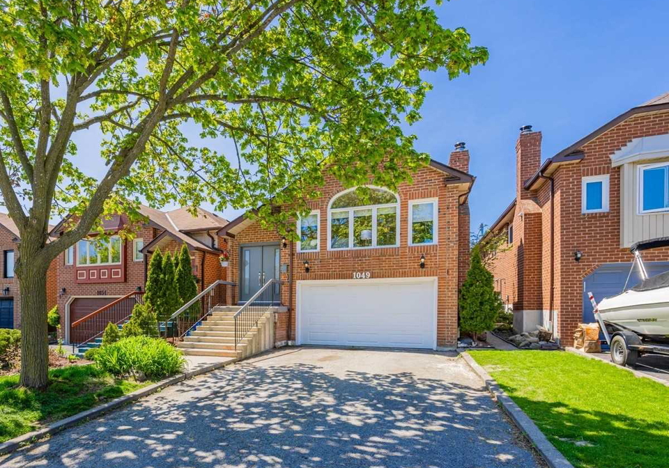 1049-longbow-drive-pickering-ontario-e5683072