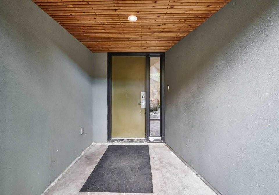 27-lewis-street-toronto-ontario-e5688416