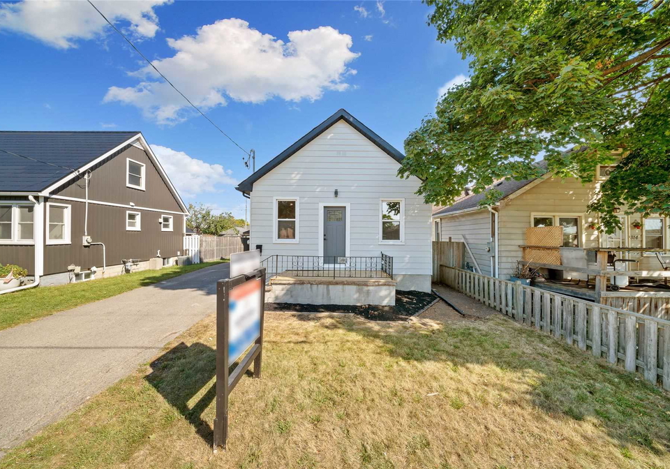 304-ballard-street-oshawa-ontario-e5769787