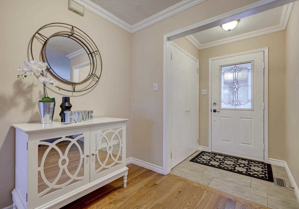 23-varley-drive-ajax-ontario-e5793234