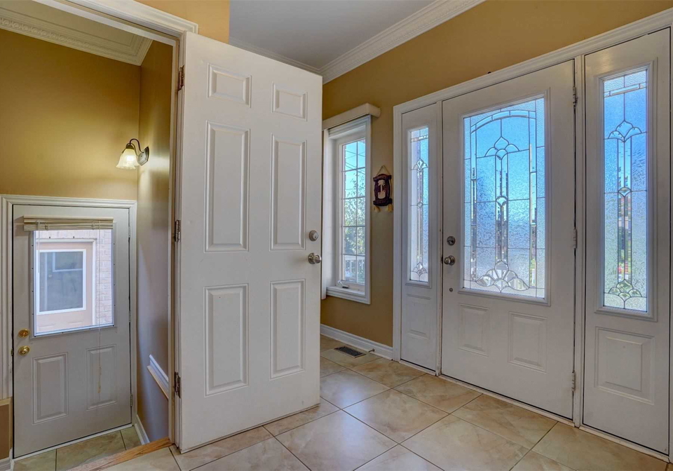 1215-simcoe-street-s-oshawa-ontario-e5827402