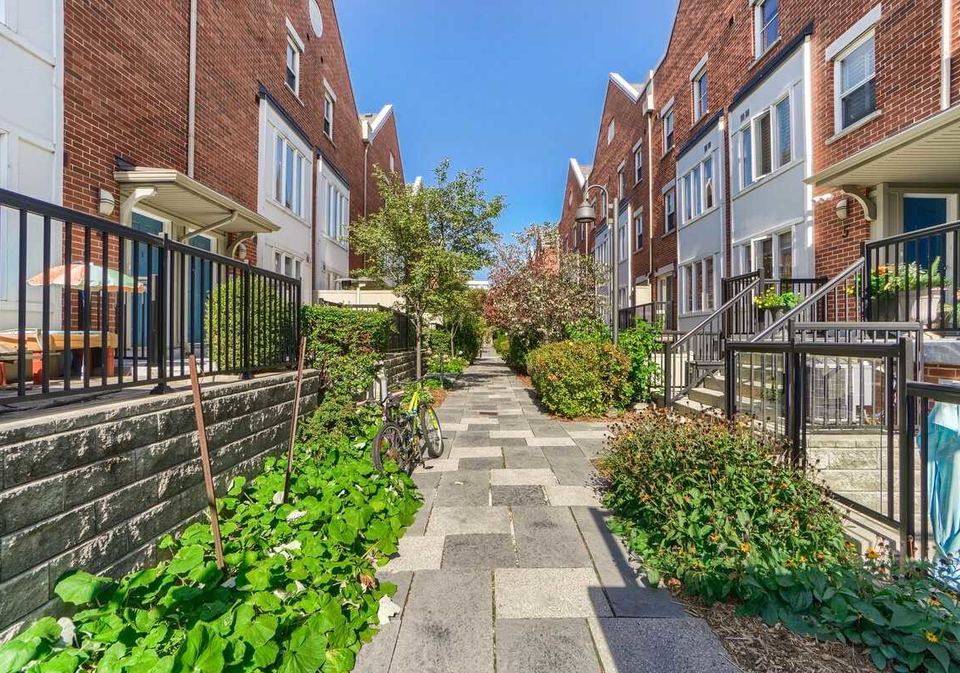 5-frances-loring-lane-toronto-ontario-e5837401