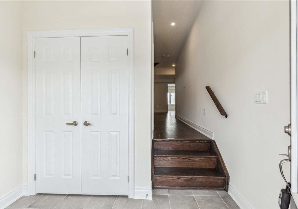 339-fleetwood-drive-oshawa-ontario-e5944663