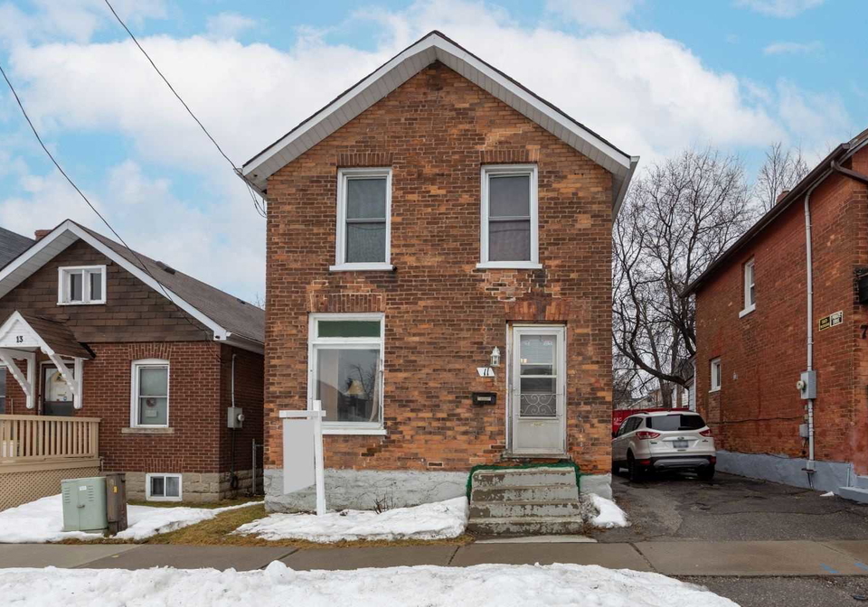 11-maple-street-oshawa-ontario-e5975603