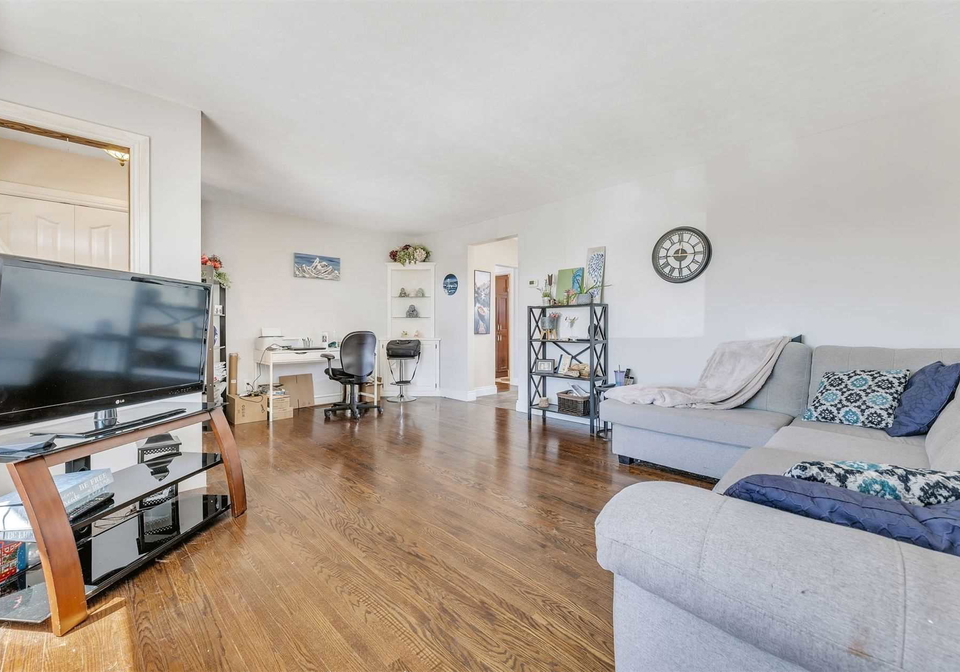 81-parkway-crescent-clarington-ontario-e6026027