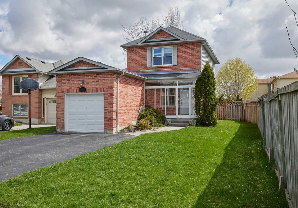 2049-blue-ridge-crescent-pickering-ontario-e6046599