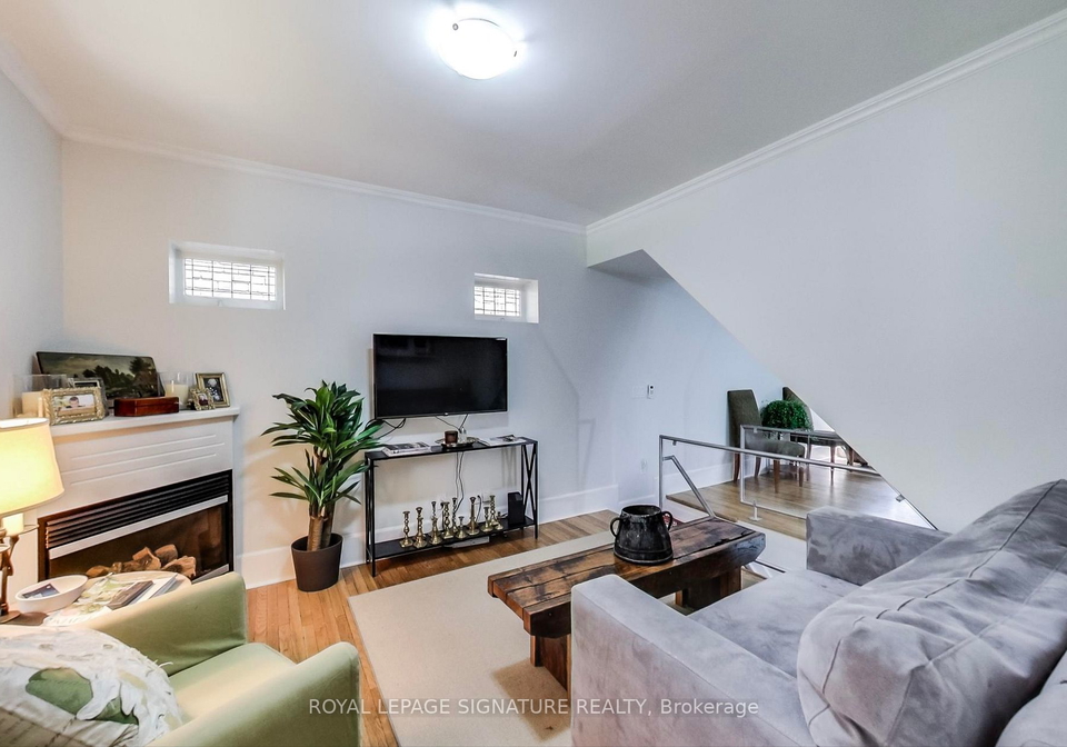 55-dearbourne-avenue-toronto-ontario-e6152876