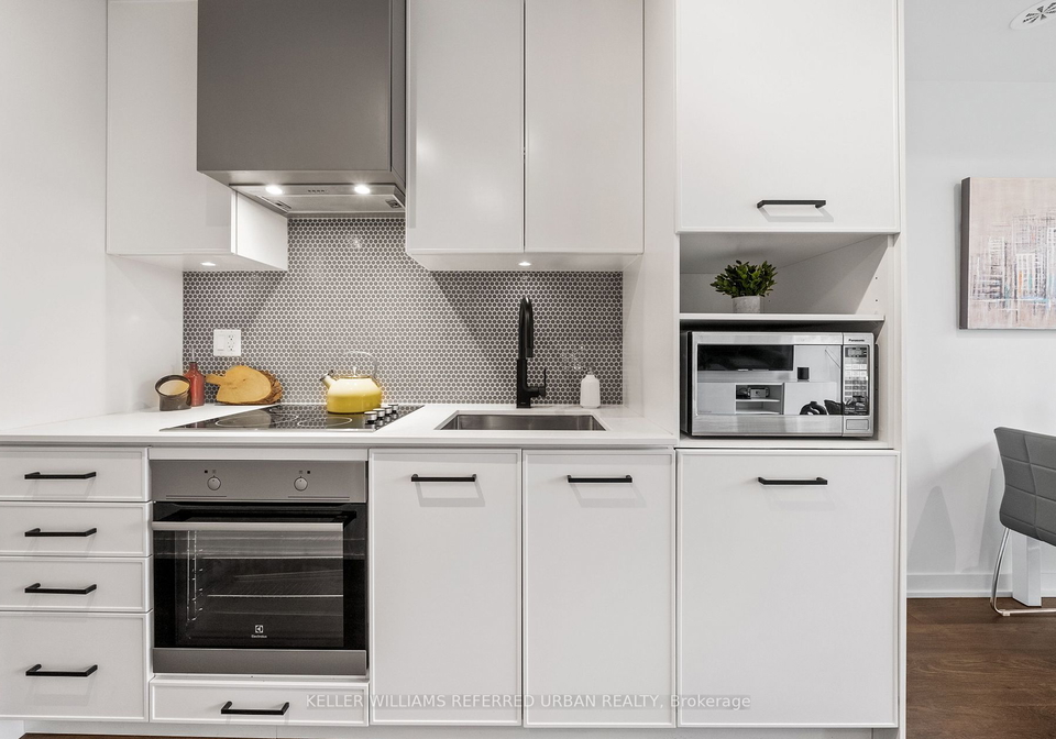 899-queen-street-toronto-ontario-e7276406