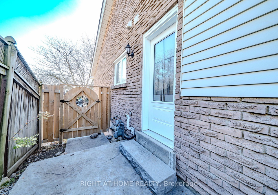 378-daytona-court-oshawa-ontario-e7296118