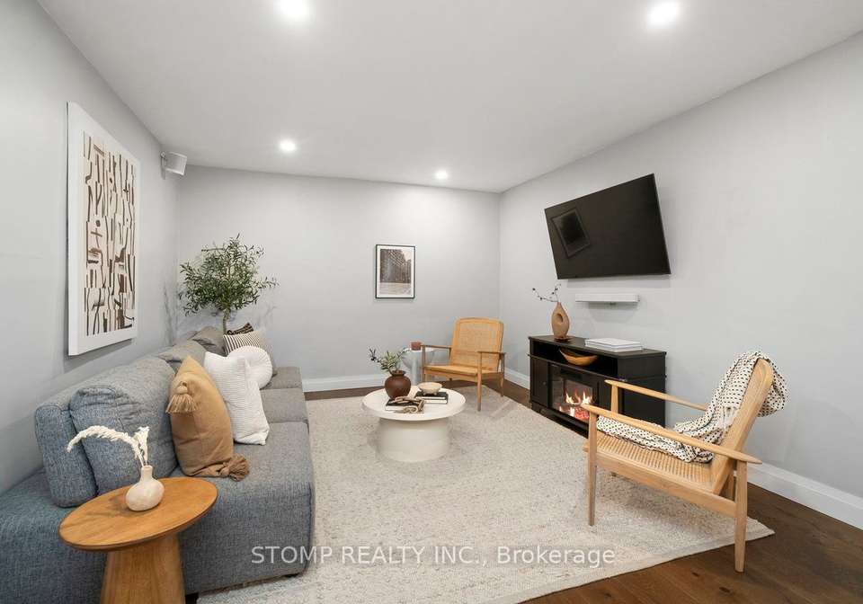 426-perry-street-whitby-ontario-e7342592