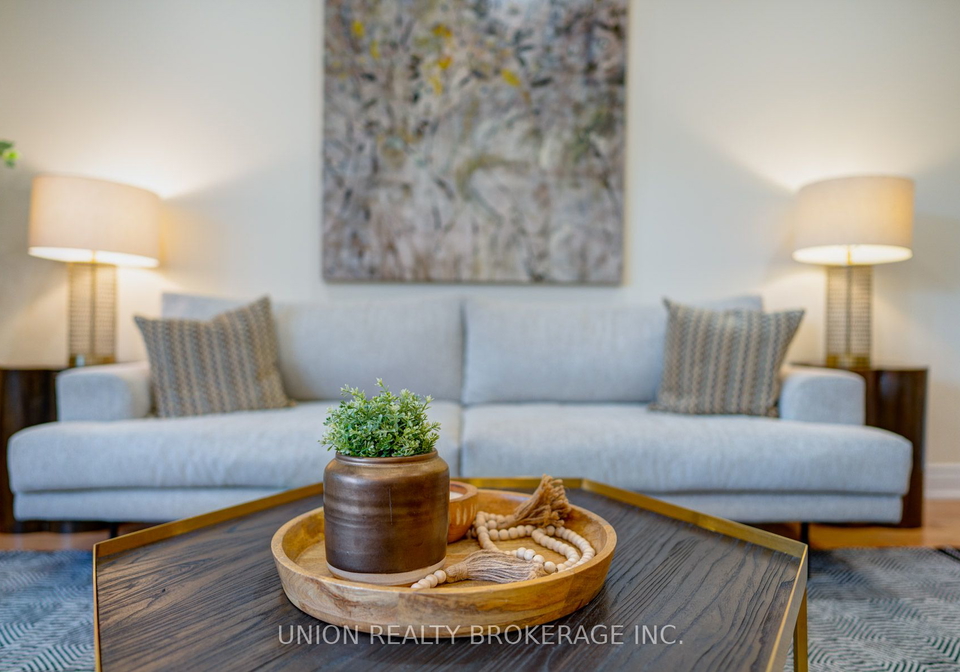 31-lynnbrook-drive-toronto-ontario-e7384914