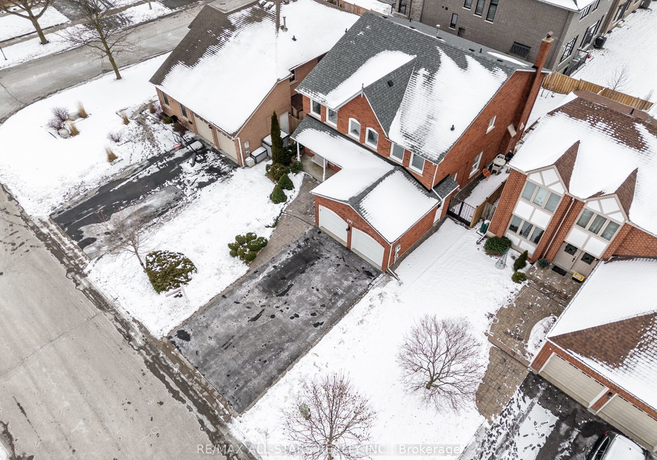 507-charnwood-court-pickering-ontario-e8011974