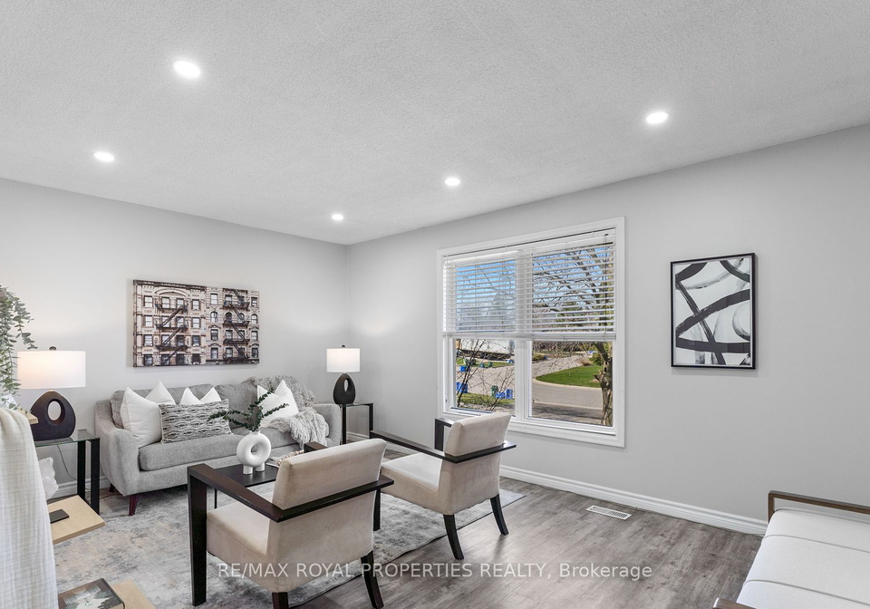 157-iroquois-avenue-oshawa-ontario-e8244688