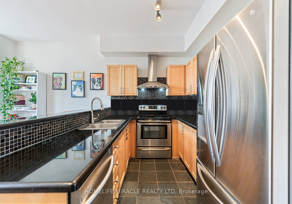 2362-queen-street-e-toronto-ontario-e8268110