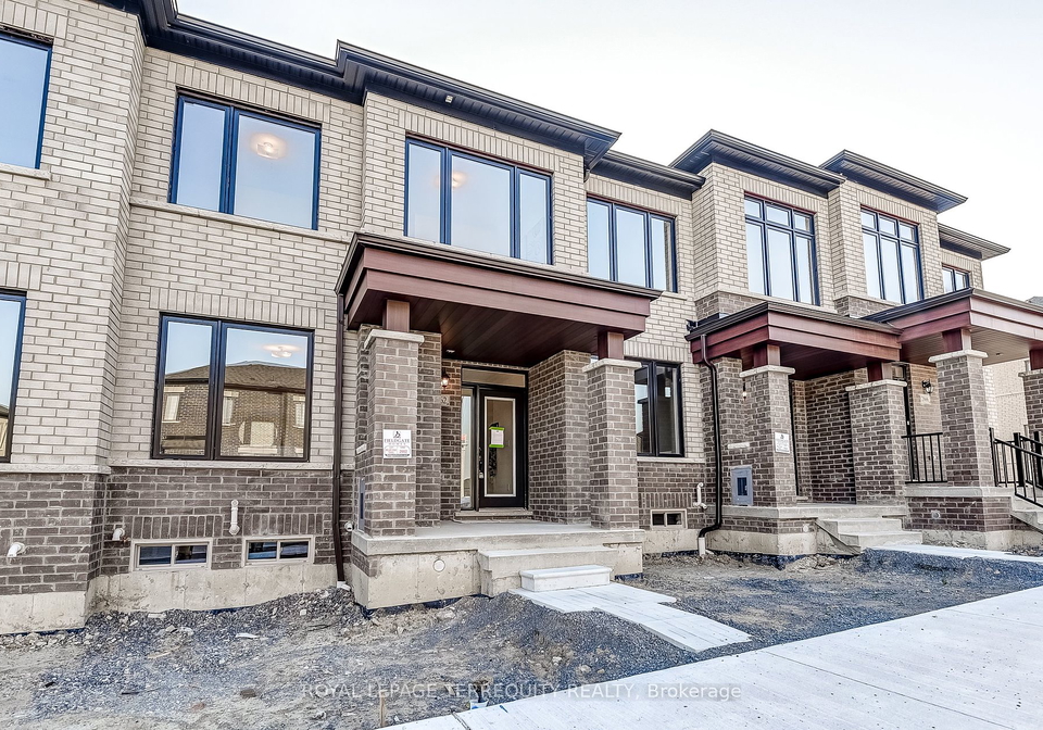 2662-delphinium-trail-pickering-ontario-e9254334