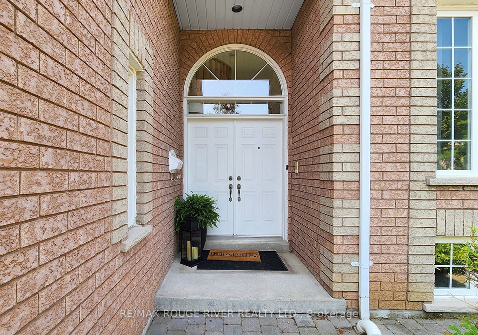 548-mcleod-crescent-pickering-ontario-e9259280
