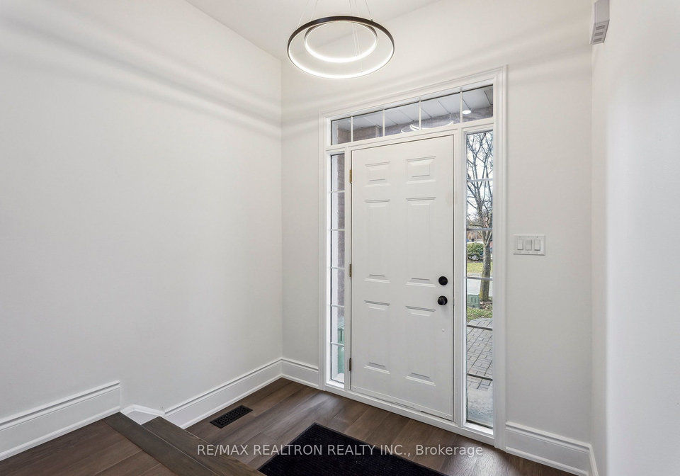 2-mary-gapper-crescent-richmond-hill-ontario-n10424793
