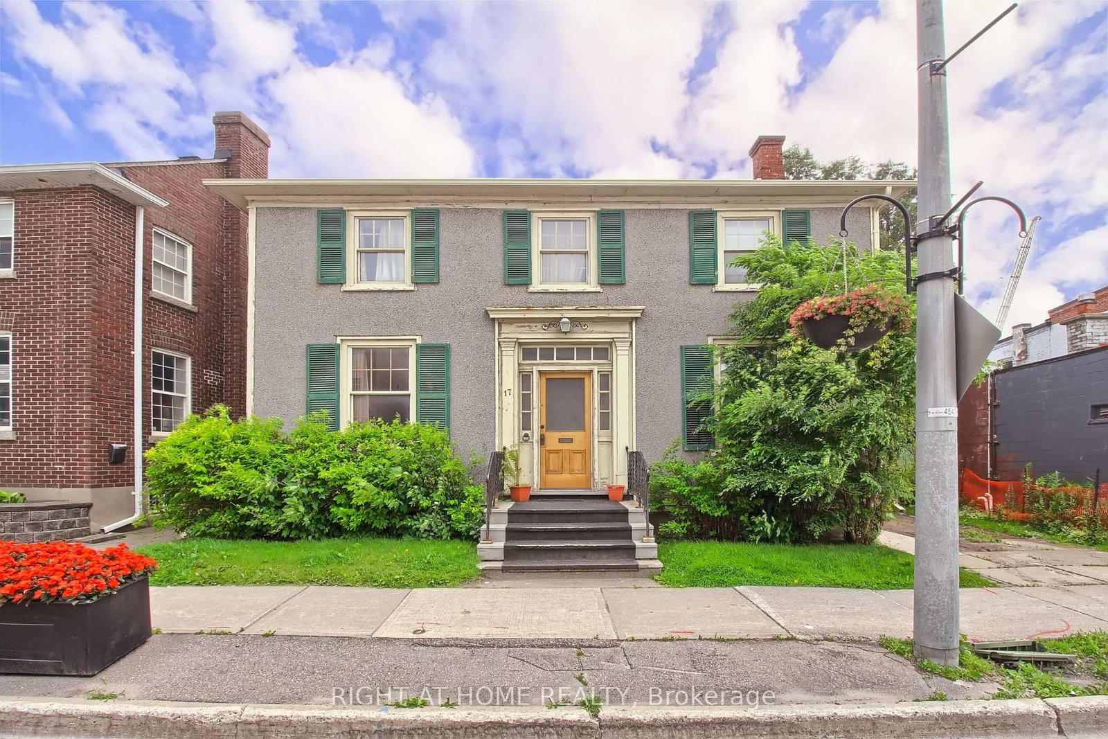 17-wellington-street-e-aurora-ontario-n11914130