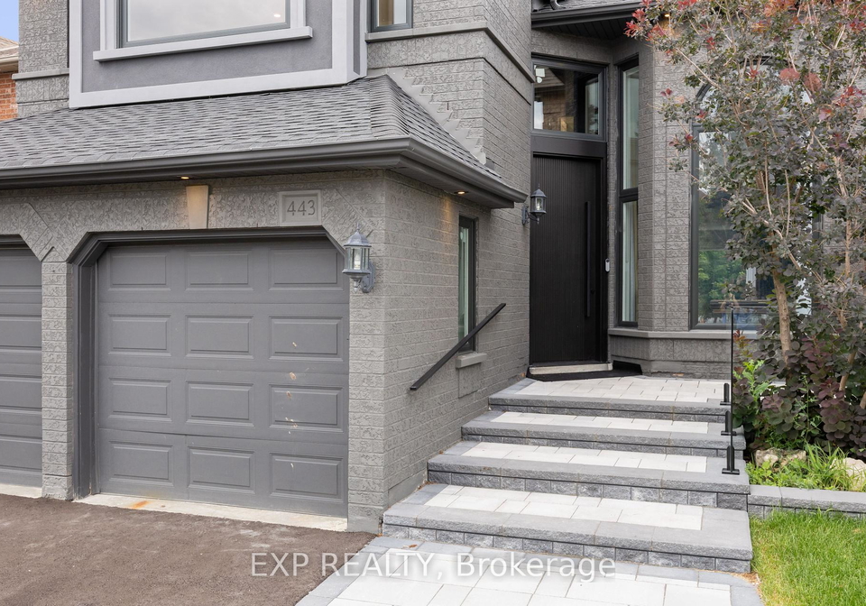 443-silken-laumann-drive-newmarket-ontario-n11955089