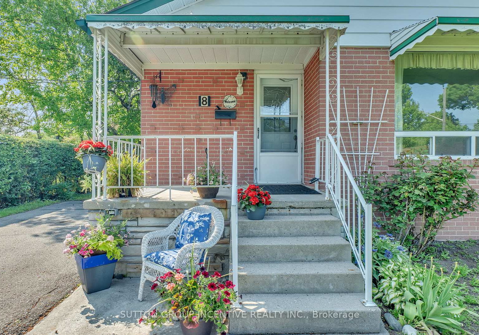 8-webster-drive-aurora-ontario-n11963588