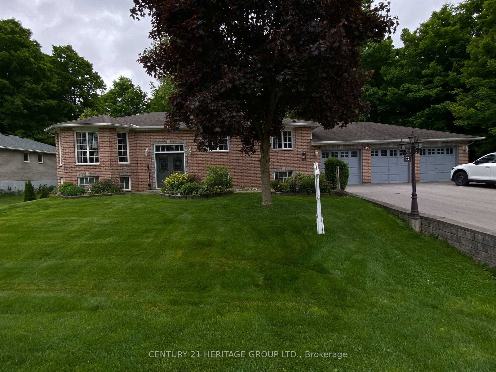70-moore-avenue-adjala-tosorontio-ontario-n11972883