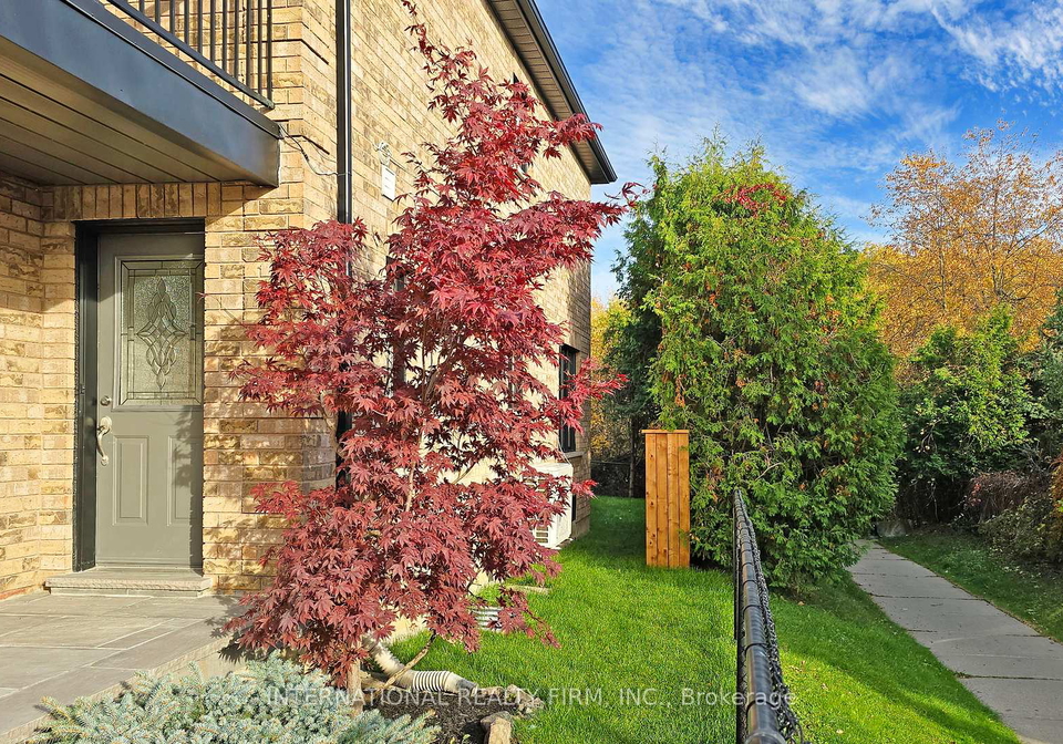 69-bayswater-avenue-richmond-hill-ontario-n11983534