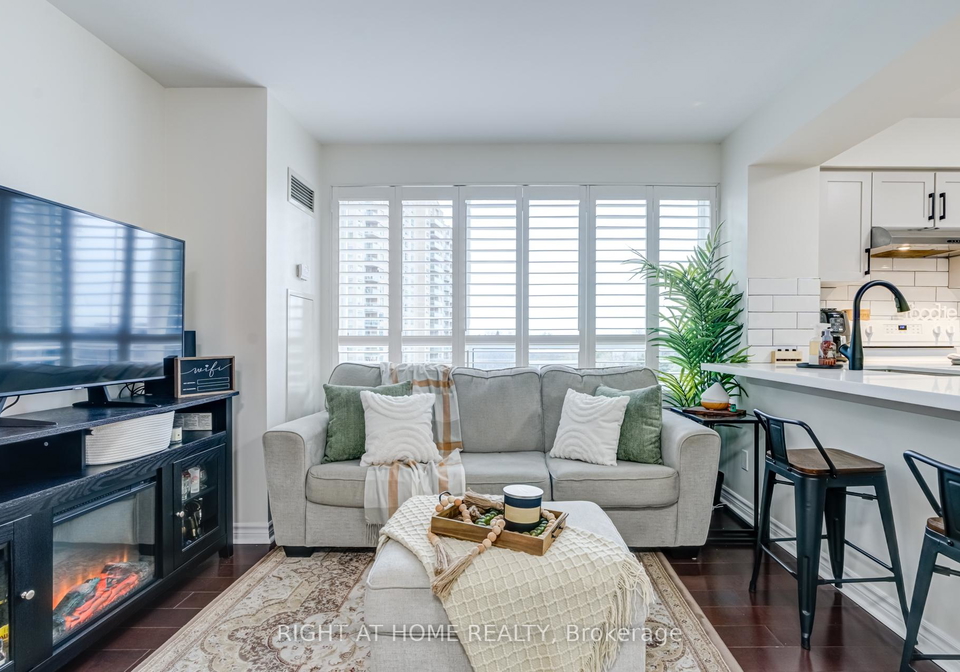 11-oneida-crescent-richmond-hill-ontario-n12001137