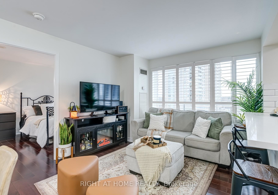 11-oneida-crescent-richmond-hill-ontario-n12001137