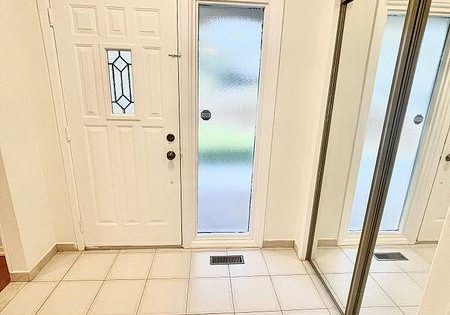 43-shieldmark-crescent-markham-ontario-n12011015
