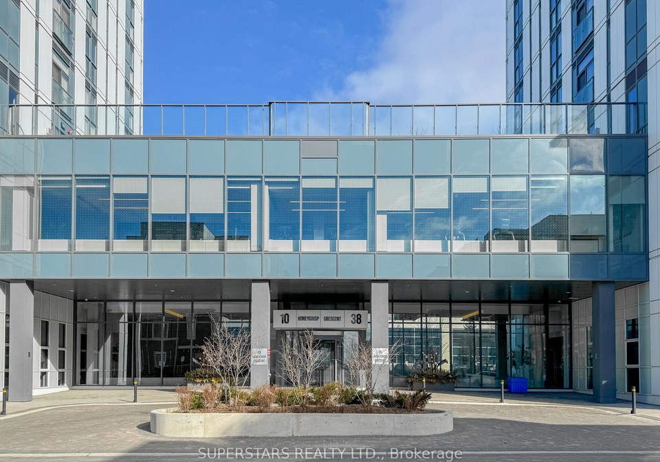 10-honeycrisp-crescent-vaughan-ontario-n12026393