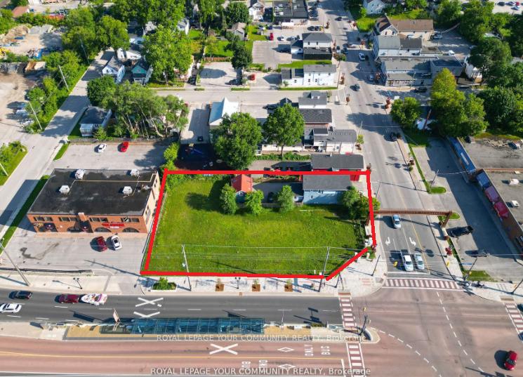 11-main-st-432438-davis-e-newmarket-ontario-n12046547