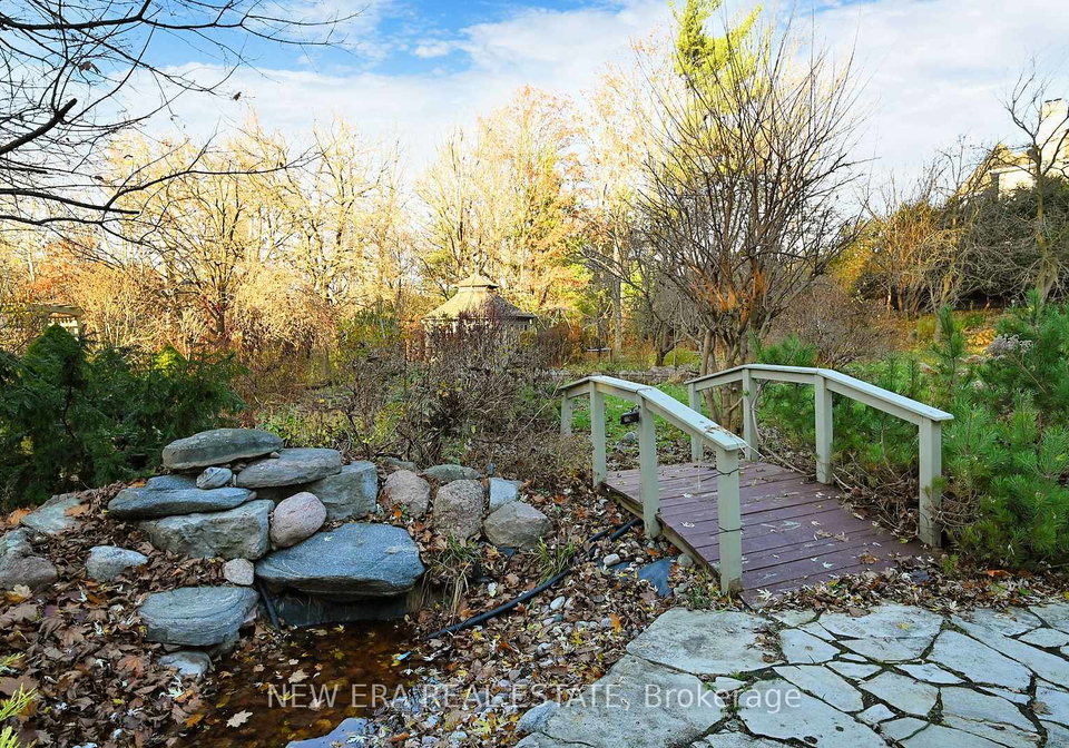 716-woodland-acres-crescent-vaughan-ontario-n12053259