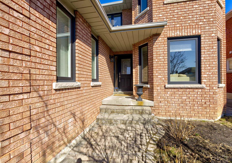 39-iona-crescent-vaughan-ontario-n12062087