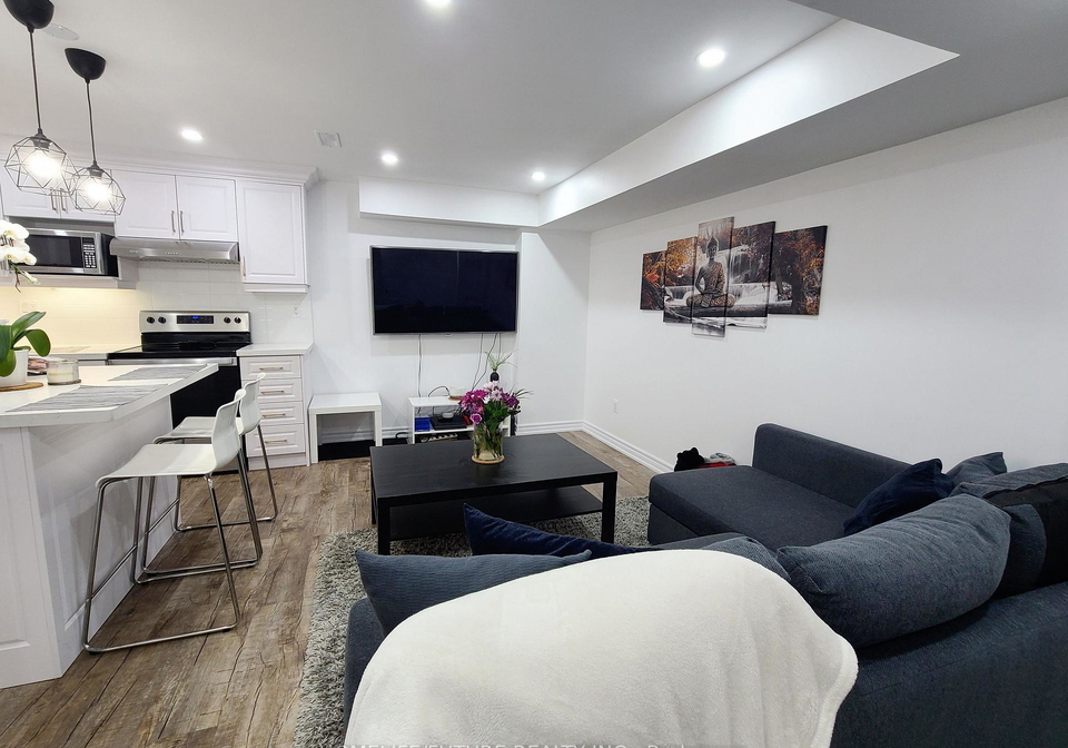 27-edgehill-avenue-whitchurch-stouffville-ontario-n12062363