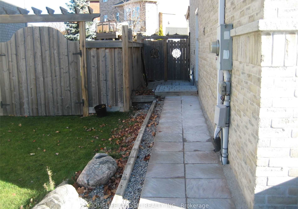 102-william-booth-avenue-newmarket-ontario-n12065034