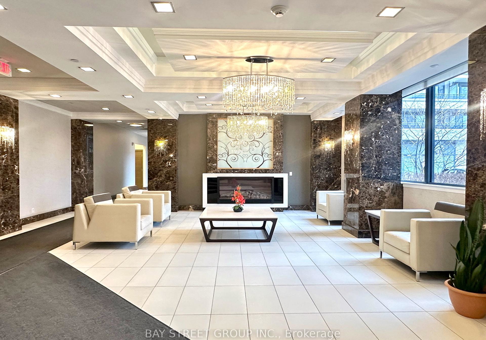 372-highway-7-e-richmond-hill-ontario-n12068503