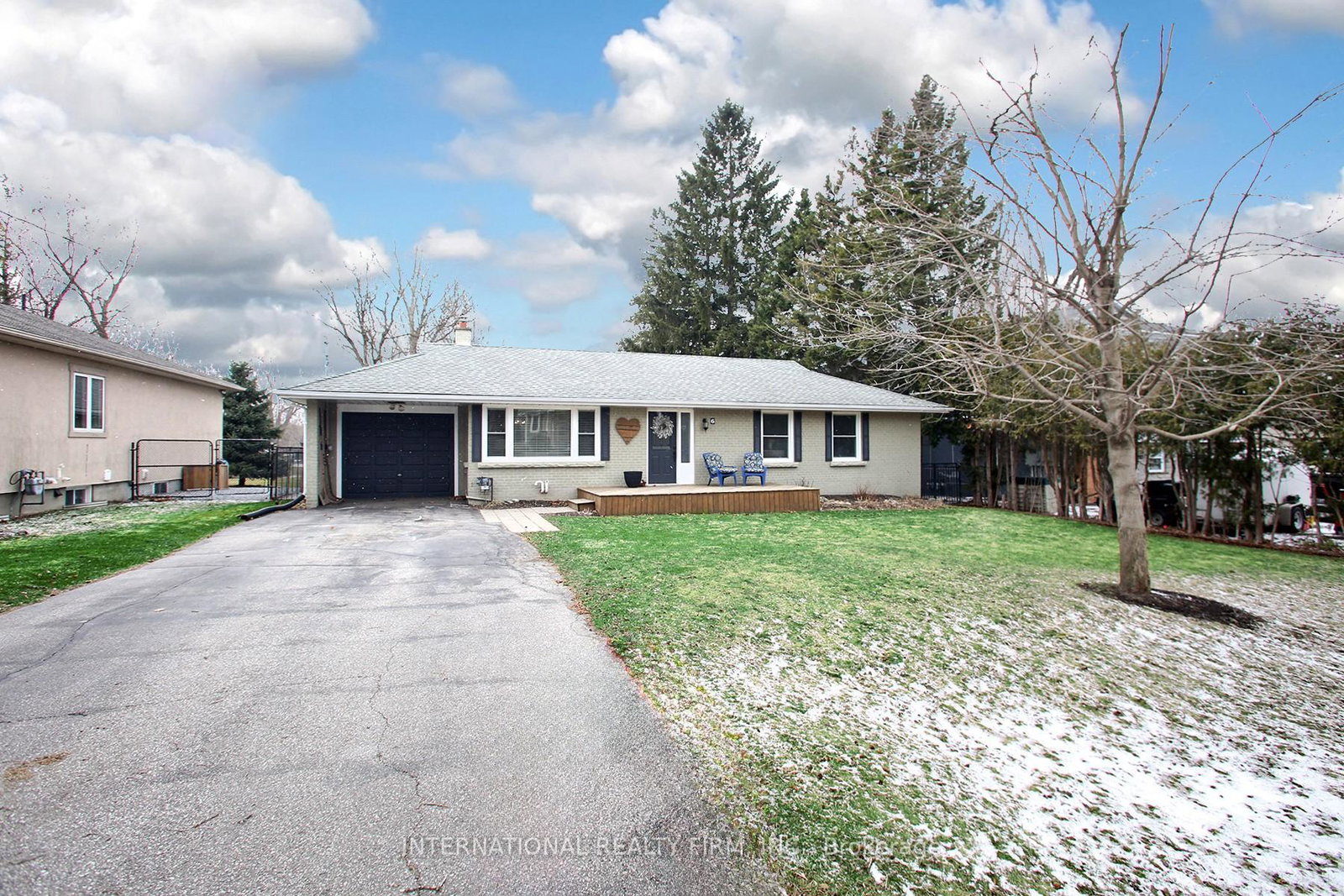 6-charles-street-east-gwillimbury-ontario-n12071733