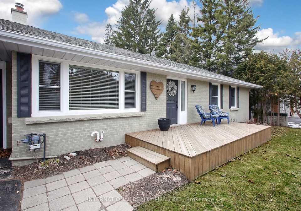 6-charles-street-east-gwillimbury-ontario-n12071733