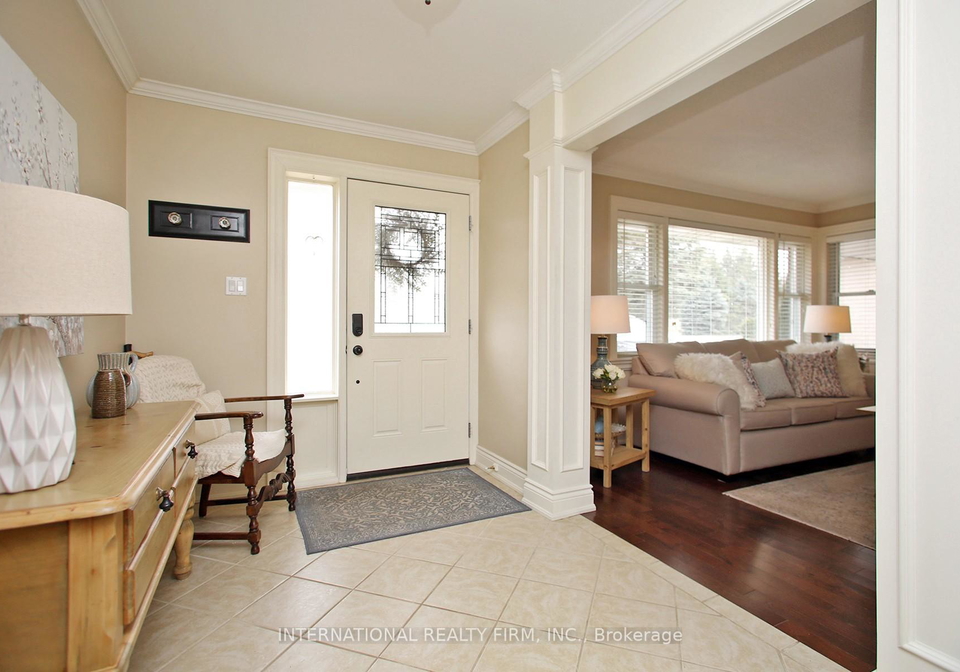 6-charles-street-east-gwillimbury-ontario-n12071733
