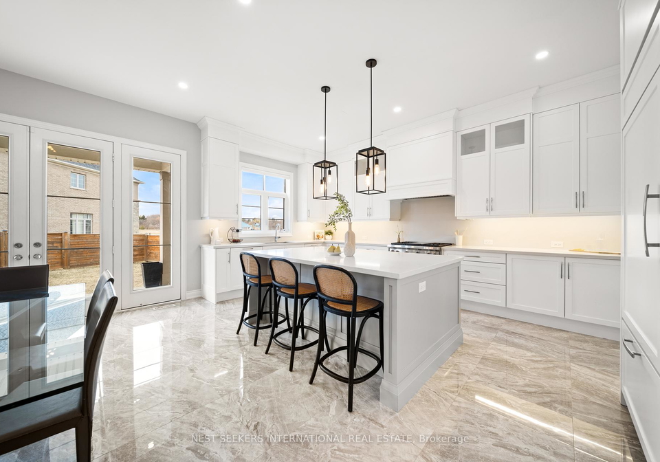 6-larkin-avenue-king-ontario-n12077398
