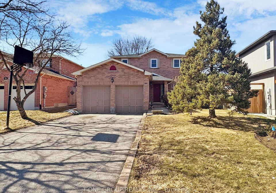 995-krista-court-newmarket-ontario-n12087904