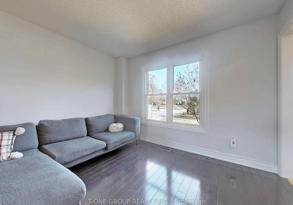 995-krista-court-newmarket-ontario-n12087904