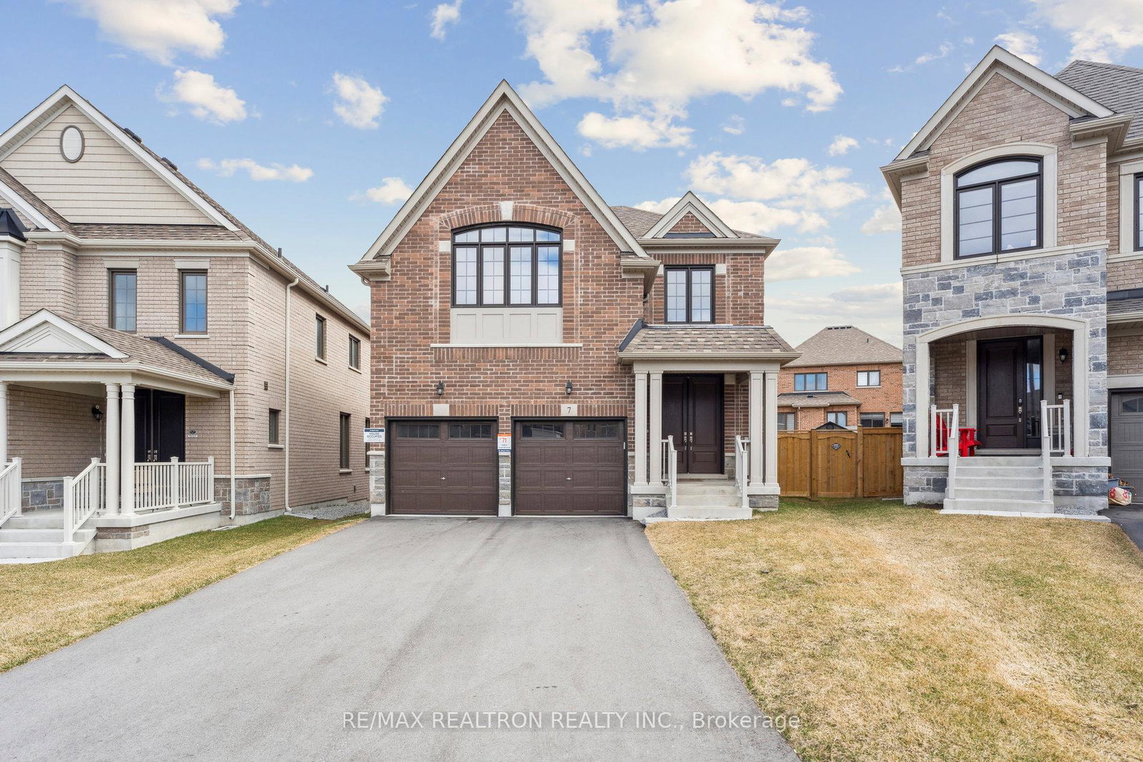 7-meadow-vista-crescent-east-gwillimbury-ontario-n12091036