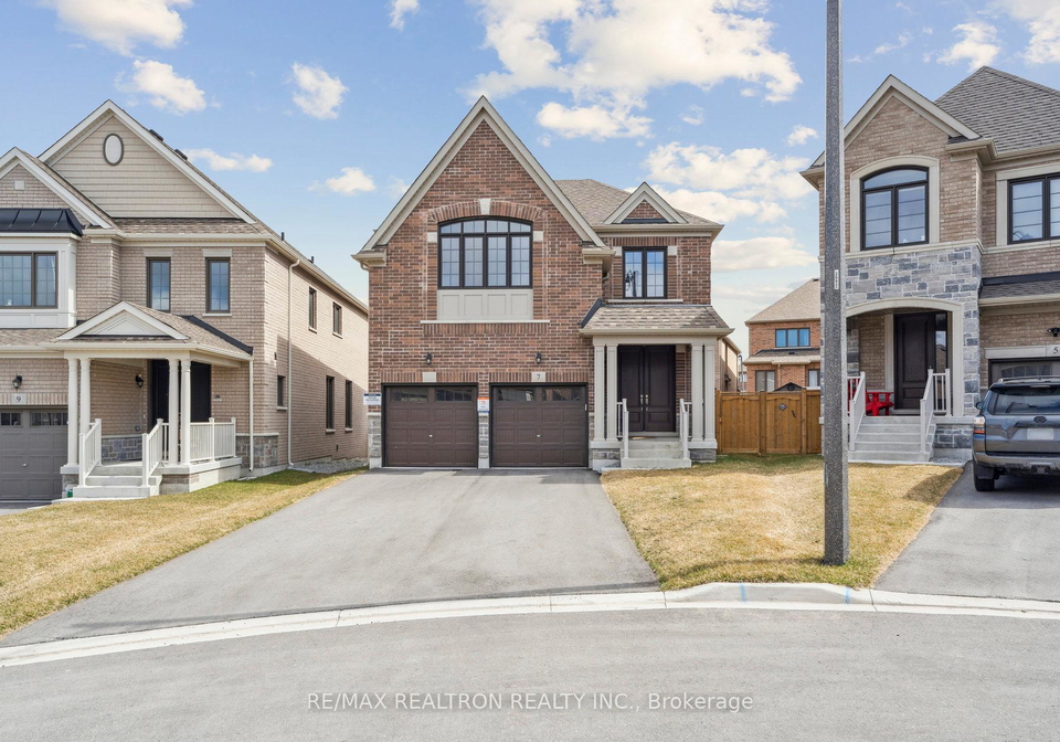 7-meadow-vista-crescent-east-gwillimbury-ontario-n12091036