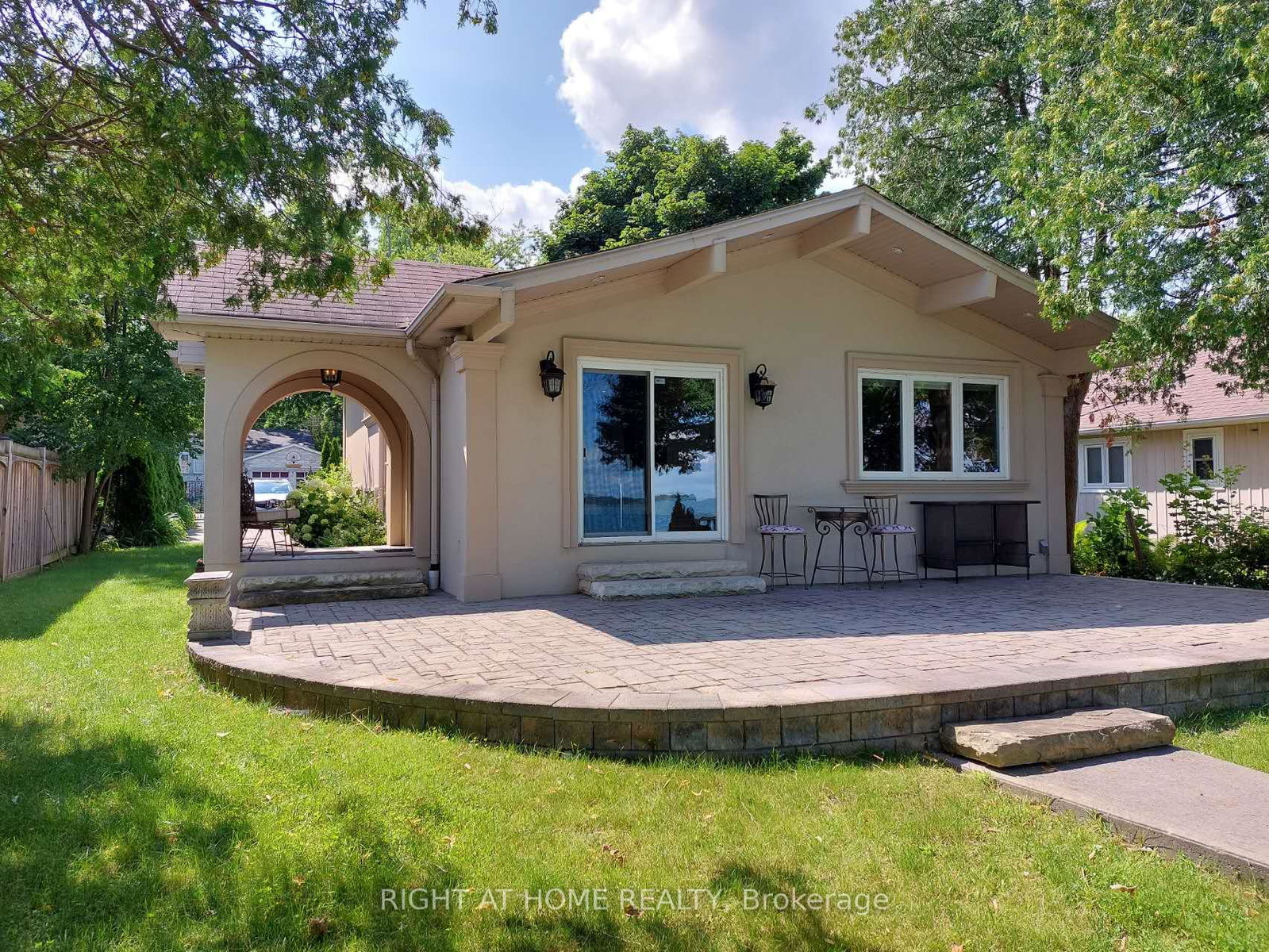 643-lakelands-avenue-innisfil-ontario-n12091645