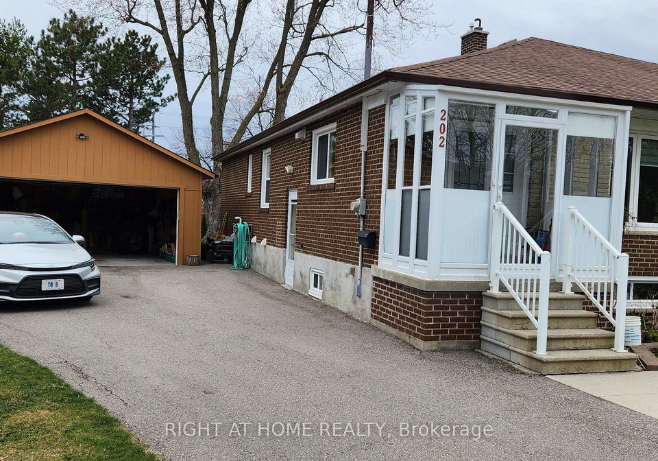 202-zelda-crescent-richmond-hill-ontario-n12094471