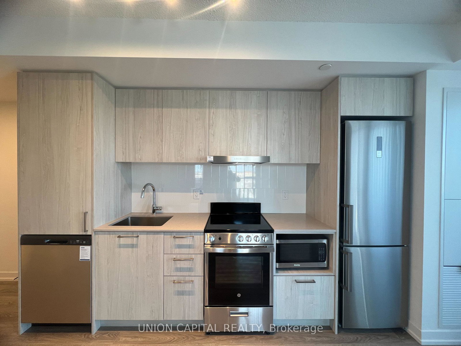 195-commerce-street-vaughan-ontario-n12098497